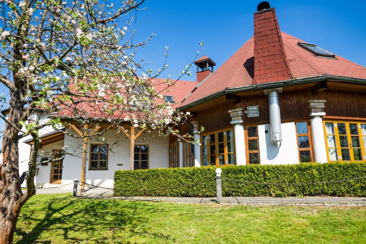 Penzion Terasa, Bed & Breakfast เวลเก โลซีนี ภายนอก รูปภาพ